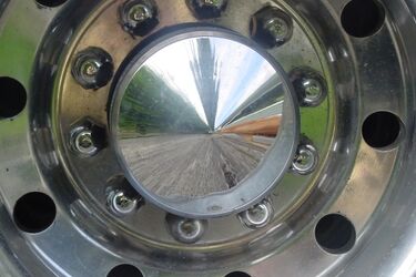 Na ul. Zagumiennej skradziono samochód. Właściciel o tym nie wiedział