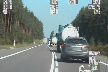 Specjalny mail policji. Można przesyłać nagrania agresji drogowej