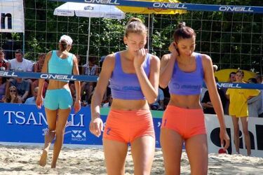 Zagraj w charytatywnym turnieju siatkówki plażowej 