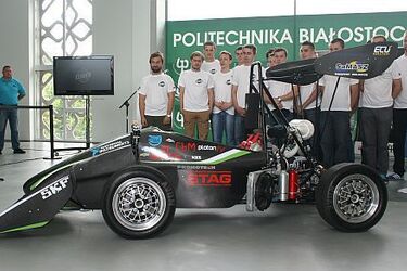 Bolid z PB zajmuje coraz wyższe miejsca na torach Formula Student