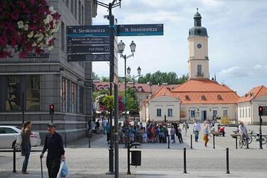 Dawno temu nad Białką. Nieznane fakty z życia ul. Sienkiewicza