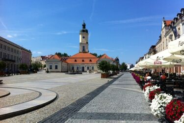 Piknik na Rynku Kościuszki i kiermasz z atrakcjami. Stowarzyszenie "My dla innych"