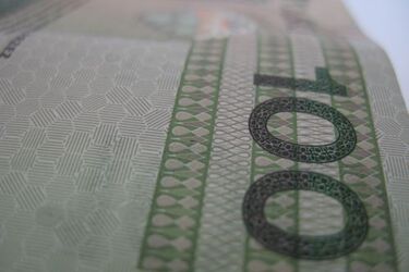 Podrabiał banknoty 100-złotowe. Fałszerz zatrzymany