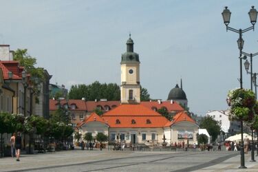 Podlaskie w programie "Karta Dużej Rodziny". Zniżki będą w Operze i WORD-ach