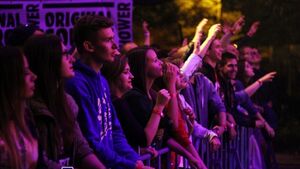 Na leżakach i w namiotach. Pozdro techno na Węglowej [ZDJĘCIA]
