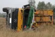 Śmiertelny wypadek. Kierowca wypadł z ciężarówki