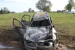 Opel stanął w płomieniach. Dwie osoby ranne