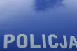 Waleczny ojciec. Chcąc pomóc synowi przytrzasnął policjantce nogę
