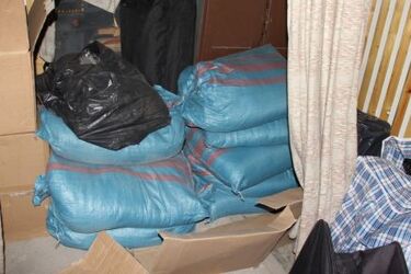 200 kg tytoniu w garażu. Policjanci zatrzymali handlarzy