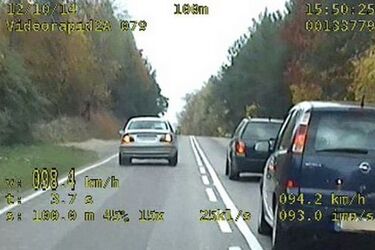 130 km/h w terenie zabudowanym [WIDEO]