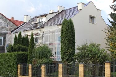 Zabytkowa willa obłożona styropianem. Miasto chce uciąć dotację na remont