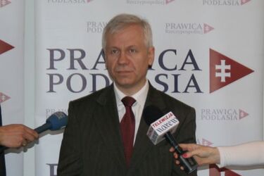 Marek Jurek będzie miał swoje biuro poselskie na plebanii