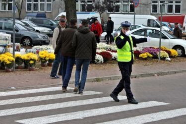 Policjanci kontrolują drogi. Nie obyło się bez wypadków i pijanych kierowców