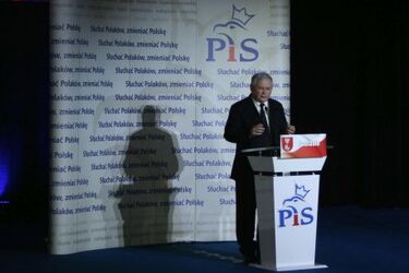 "Ostatni etap walki o zwycięstwo" - tłumy białostoczan na spotkaniu z prezesem PiS, Jarosławem Kaczyńskim