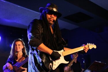 Wypełniony po brzegi klub Fama. Blues jest dobry na wszystko