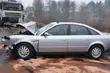 Audi wjechało pod ciężarówkę. 38-latka w szpitalu