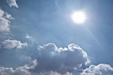 W czwartek 0°C i okresowe przejaśnienia