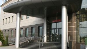 Ul. Sienkiewicza. Grzegorz R. pobił i okradł śpiącego na schodach