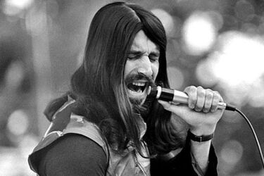 Był ikoną polskiej muzyki rozrywkowej. Czesław Niemen przypomniany [WIDEO]