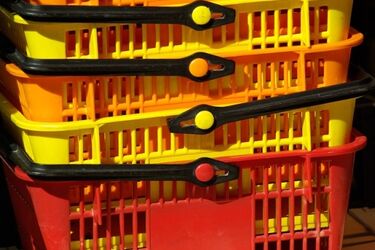 Zakupy na Wielkanoc. Zobacz, jak pracują galerie handlowe i sklepy