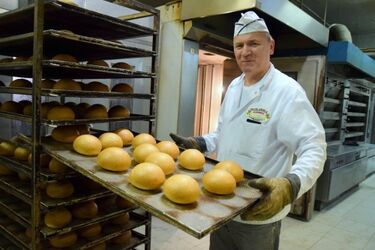 Paczki żywnościowe i nie tylko. Najubożsi otrzymają wielkanocną pomoc