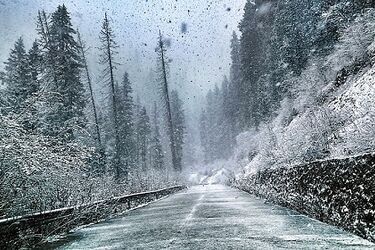 Dziś będzie wietrznie, chłodno i z opadami śniegu