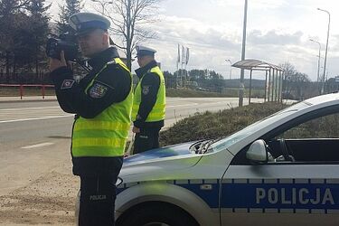 Trzeźwy poranek. Kierowcy stracili dowody rejestracyjne i otrzymali mandaty
