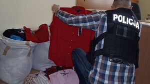 Dwie firmy z podróbkami rozbite. Handlarze mieli odzież i kosmetyki