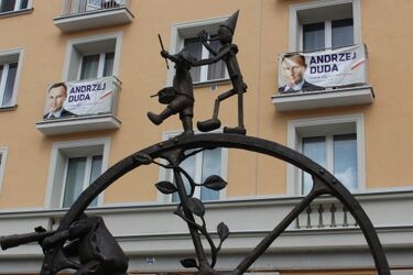 Plakaty wyborcze przy ul. Lipowej niezgodnie z prawem