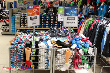 Dwie twarze: Więcej Galerii się nie zmieści [FELIETON]