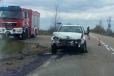 Bmw wymusiło pierwszeństwo. Dwóch kierowców w szpitalu