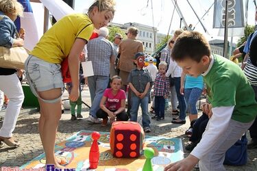 Piknik przed Teatrem Dramatycznym. Atrakcje nie tylko dla dzieci