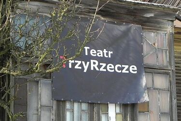 Chciał spalić teatr TrzyRzecze. Wysoka grzywna dla Pawła J.