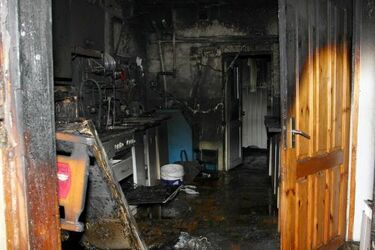 Os. Dziesięciny. Wybuch i pożar mieszkania w bloku