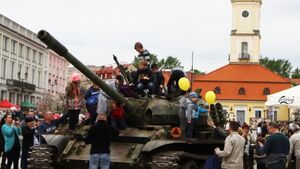 Centrum Białegostoku opanowane przez mundurowych [ZDJĘCIA]