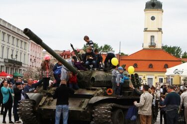 Centrum Białegostoku opanowane przez mundurowych [ZDJĘCIA]