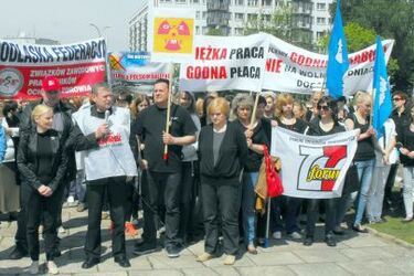 Strajk pielęgniarek i położnych. Biały personel odszedł od łóżek pacjentów