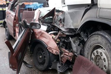 Karambol na skrzyżowaniu ul. Piastowskiej i Sybiraków. Zderzyło się osiem aut