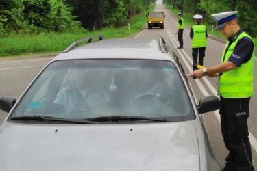 Pijani kierowcy na białostockich ulicach. Policja zatrzymuje prawo jazdy