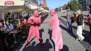 Różowe ludziki opanowały Rynek Kościuszki. To była prawdziwa inwazja [ZDJĘCIA, WIDEO]