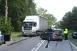 Zderzenie dwóch osobówek i tira. Pasażerowie forda w szpitalu