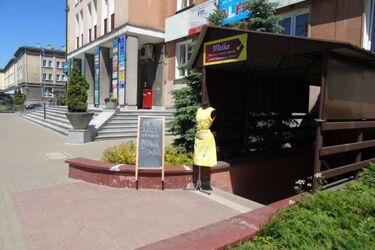 Nowy sklep w centrum. Zachodnia odzież używana dla każdego
