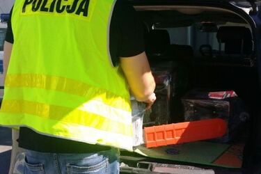 Sprzedawali podrobione elektronarzędzia. Dwóch Włochów w rękach policji