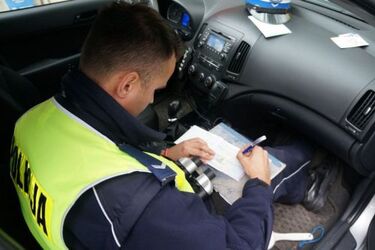 Podlasianie rozmawiają przez komórki podczas jazdy. To zagraża bezpieczeństwu