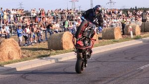 Monster Trucki, szybkie auta i motocykle. Zakończył się VI Mazurski Moto Show [ZDJĘCIA]