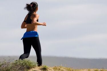 Trening w upalne dni, czyli czego powinniśmy unikać i jak sobie z tym radzić