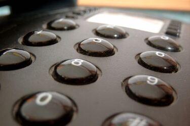 Na wnuczka, policjanta i urzędnika. Oszuści cały czas aktywni