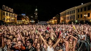 Białystok pożegnał wakacje. Na Rynku Kościuszki zjawiły się tłumy [ZDJĘCIA]