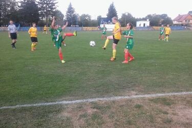 Piłka nożna kobiet. II liga: Derby dla DTS Helios