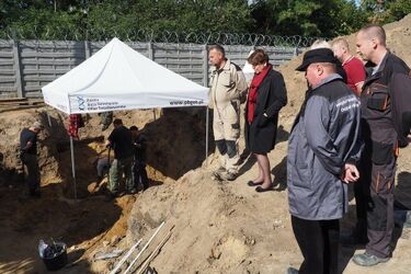 W ciągu tygodnia przy Areszcie Śledczym wydobyto szczątki 12 osób